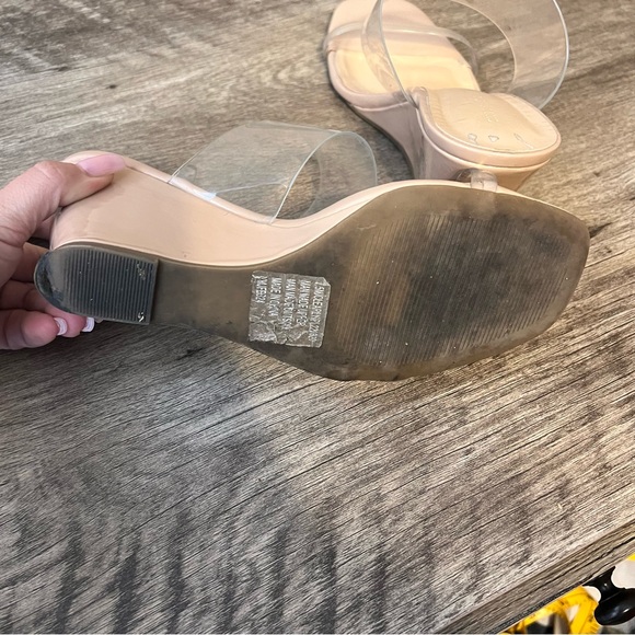 Clear two-strap nude wedges - Picture 7 of 10